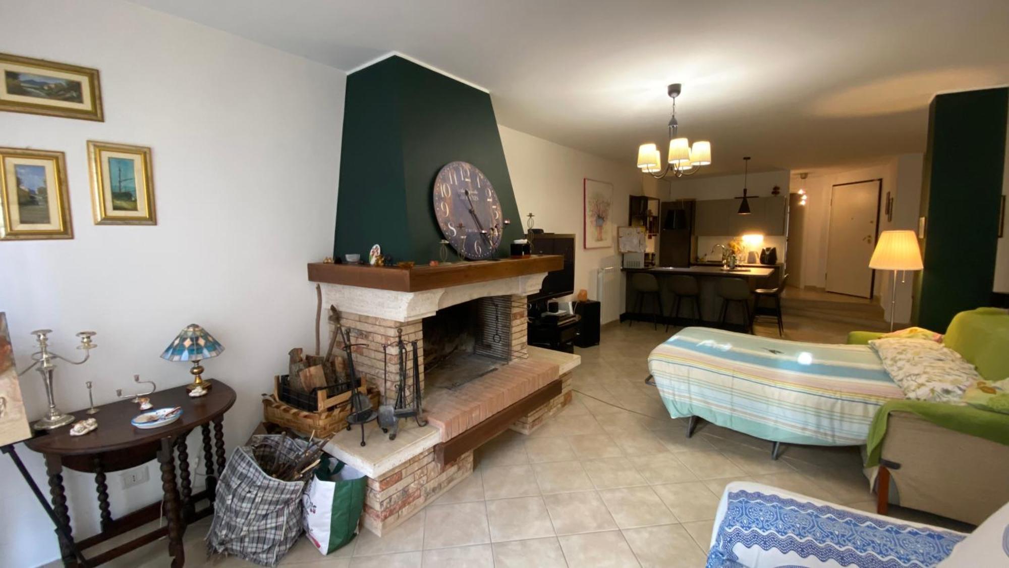 The Wild Lavender Apartment Cecchina Bagian luar foto